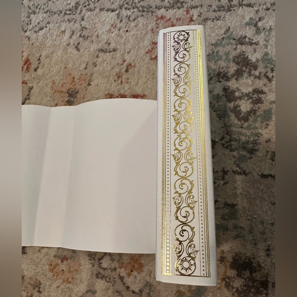 Signed Waterstones Goldfinch by Raven Kennedy - Picture 7 of 7